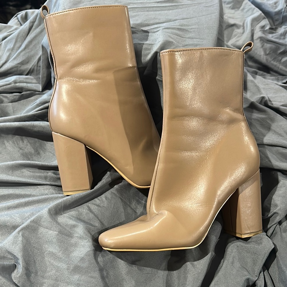 Tan Heeled Boots with Chunky Block Heel